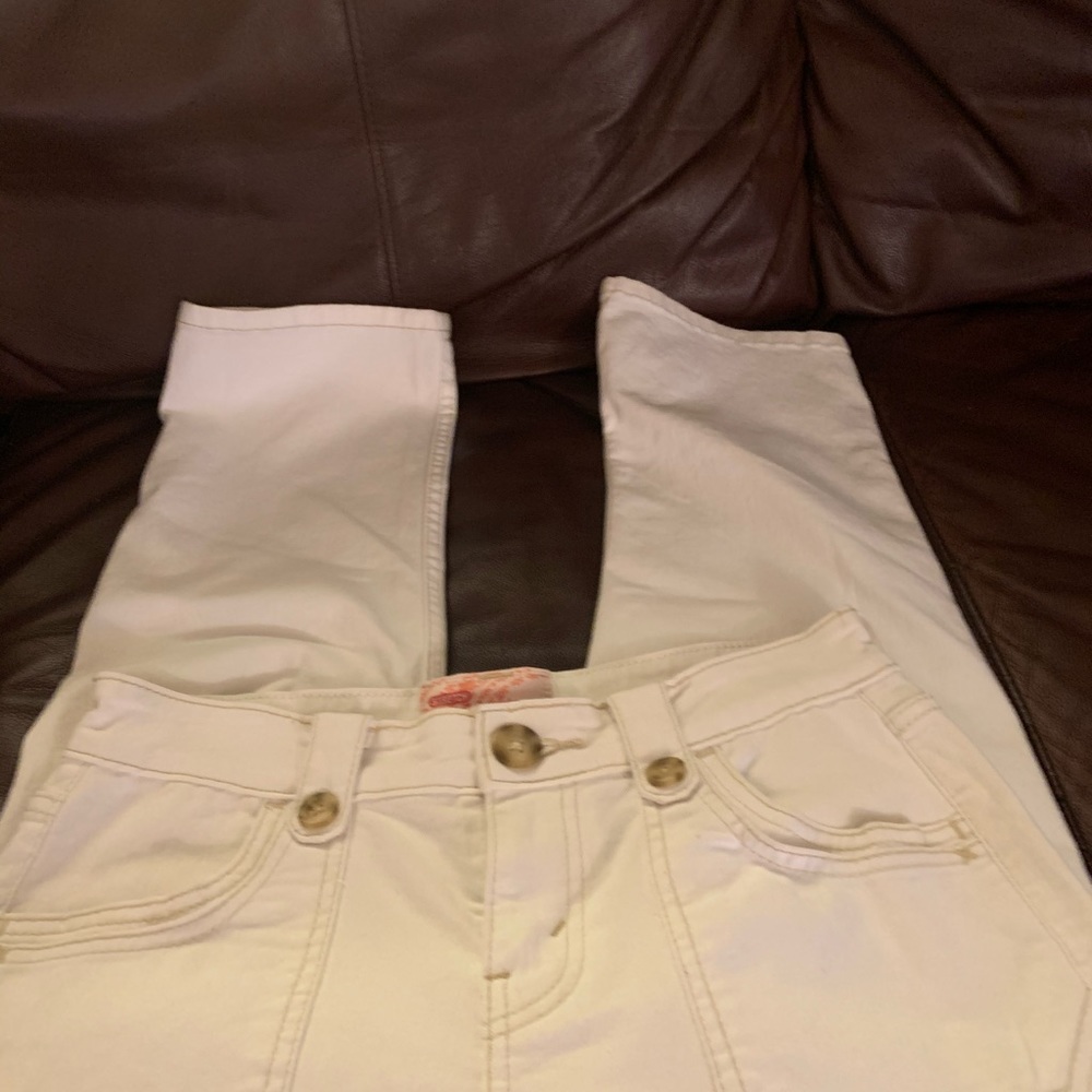 Levi’s Capri - Picture 2 of 6